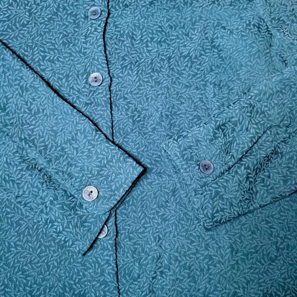 TravelSmith Blouse Petite Small SP Blue Long Sleeve Textured Leaf Collar Button - Picture 10 of 10